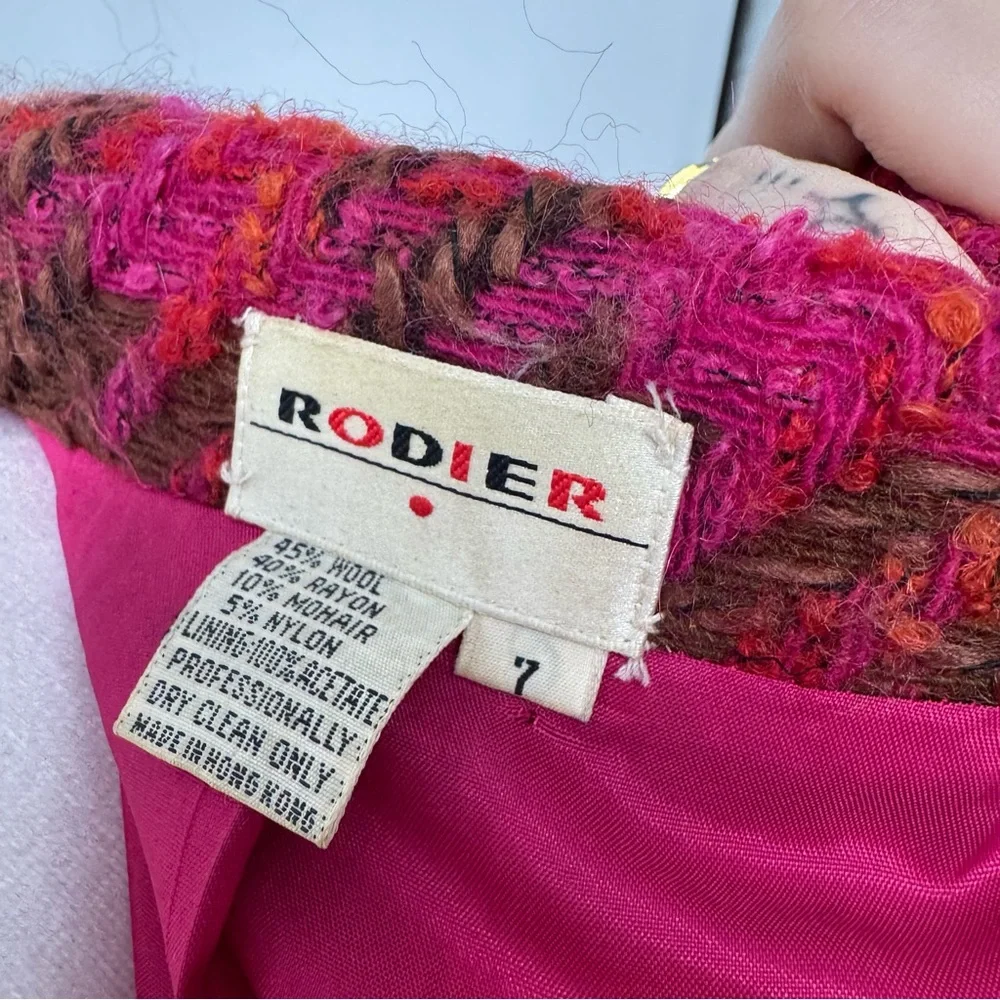 Vintage Rodier houndstooth tweed blazer with gold hardware - Picture 7 of 8